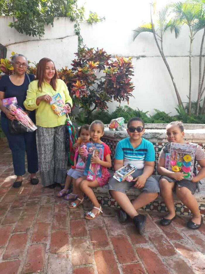 Museo de la Familia Dominicana participa en entrega de juguetes a niños de la Ciudad Colonial