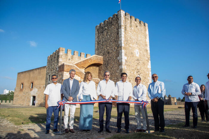 Presidente Luis Abinader inaugura remozamiento Museo Fortaleza de Santo Domingo