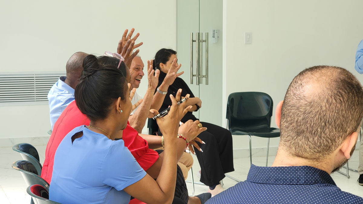 Guías de museos de Santo Domingo inician curso básico en lengua de señas