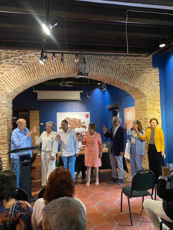 Se juramenta la nueva directiva de la Fundación Amigos del Museo de las Casas Reales-10